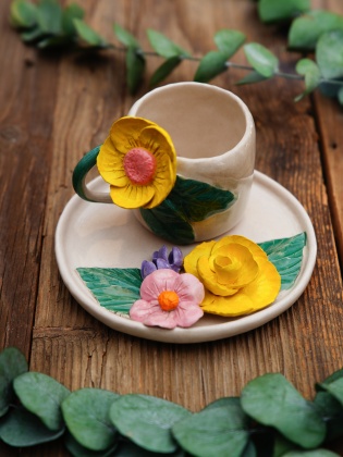 Handmade Design Ceramic Yellow Flower Mug Set