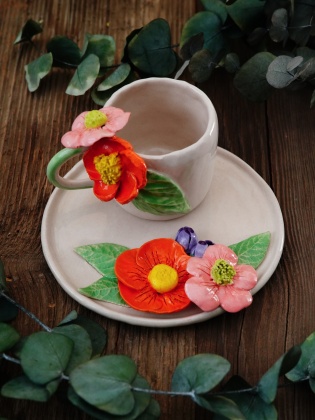 Handmade Design Orange Flower Ceramic Mug Set