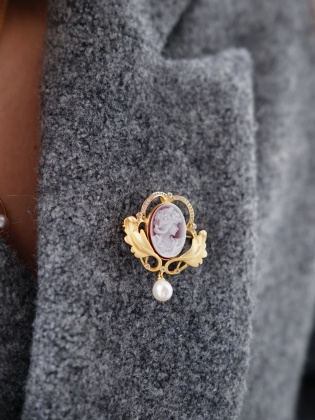 Handmade Silver Brooch with Cameo Design, Agate Stone and Pearl