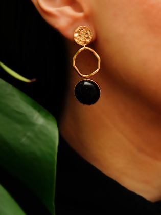 Handmade Design Silver Earrings With Onyx Stone