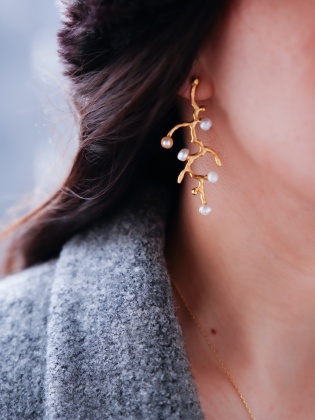 Handmade Gold Plated Brass Earrings with Pearls