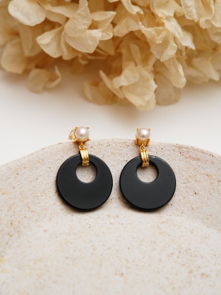 Handmade Design Silver Earrings with Pearl and Onyx Stones