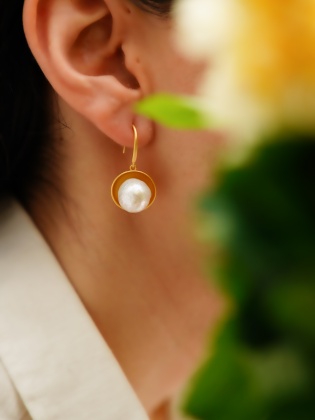 Baroque Pearl Silver Earrings